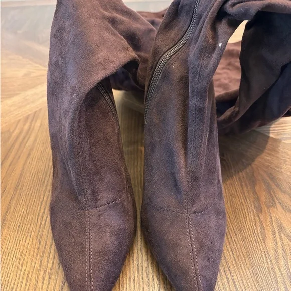 Chic Over-the-Knee Brown Boots - Picture 5 of 7